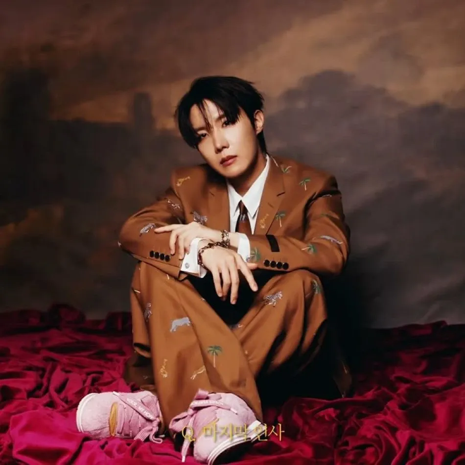 Foto terbaru j-hope (BTS)