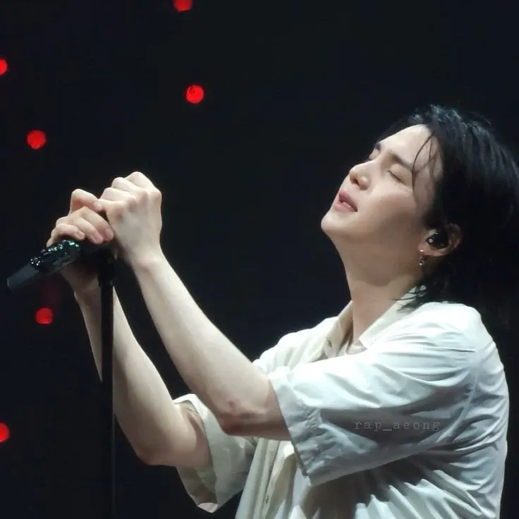 Momen yang diabadikan oleh penggemar SUGA (BTS)
