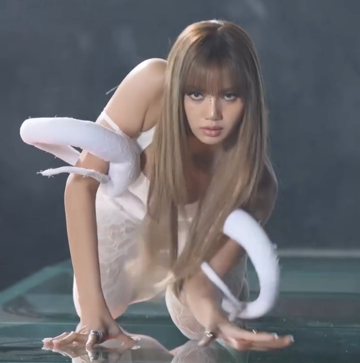 Behind-the-scenes cut of Lisa (BLACKPINK)