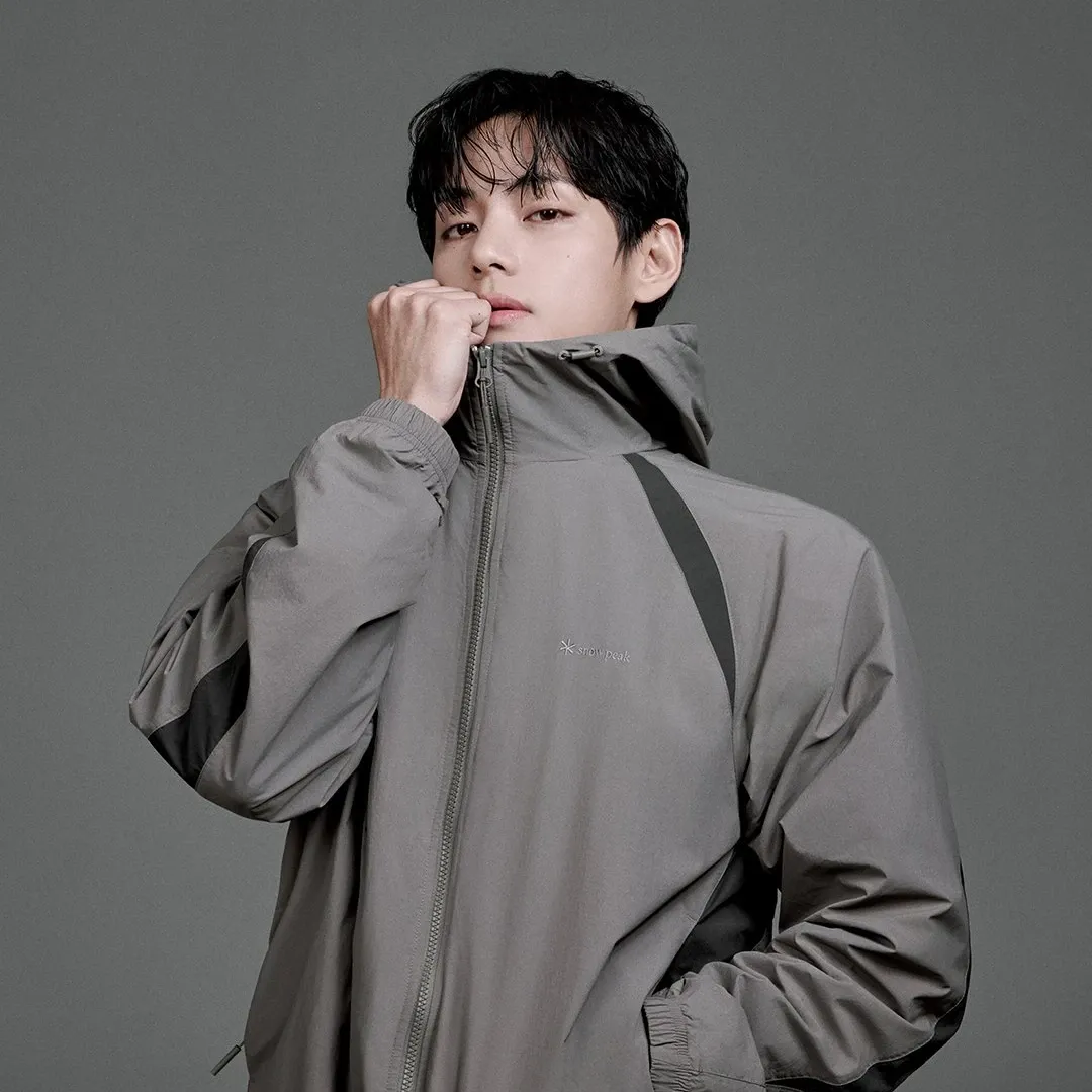 Latest photo of V (BTS)