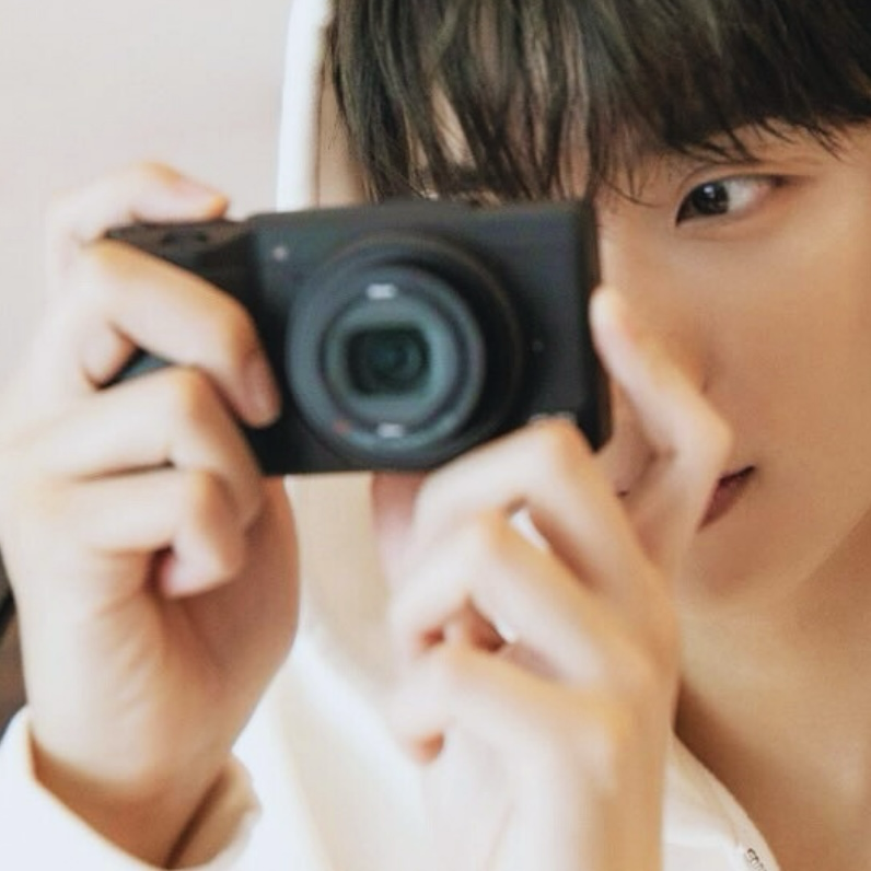 Behind-the-scenes cut of Gongchan (B1A4)