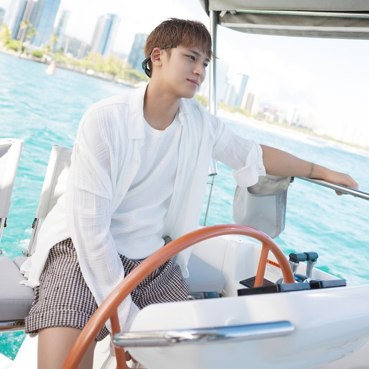 A moment captured by Mingyu (SEVENTEEN)'s fan