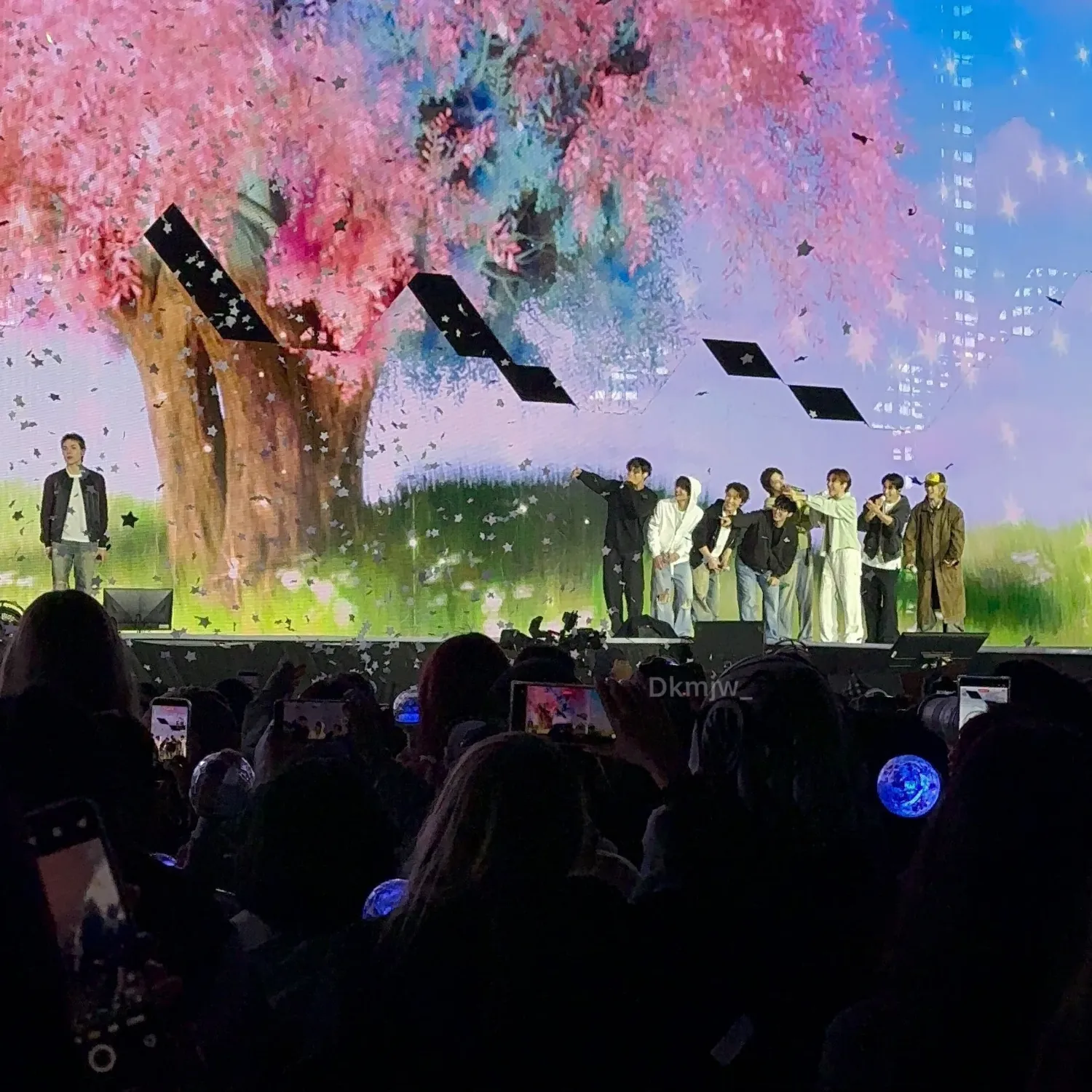 Foto terbaru SEVENTEEN