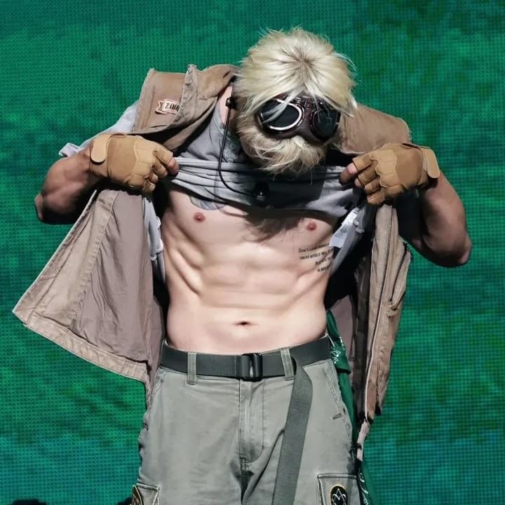 A moment captured by ASTRO's fan