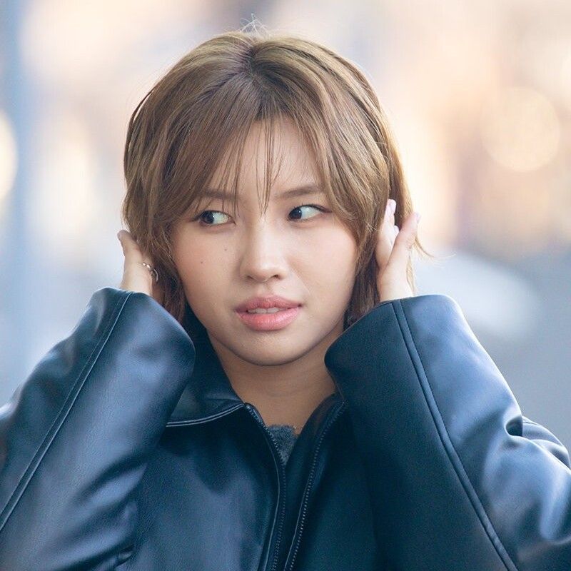 Behind-the-scenes cut of Soyeon (i-dle)