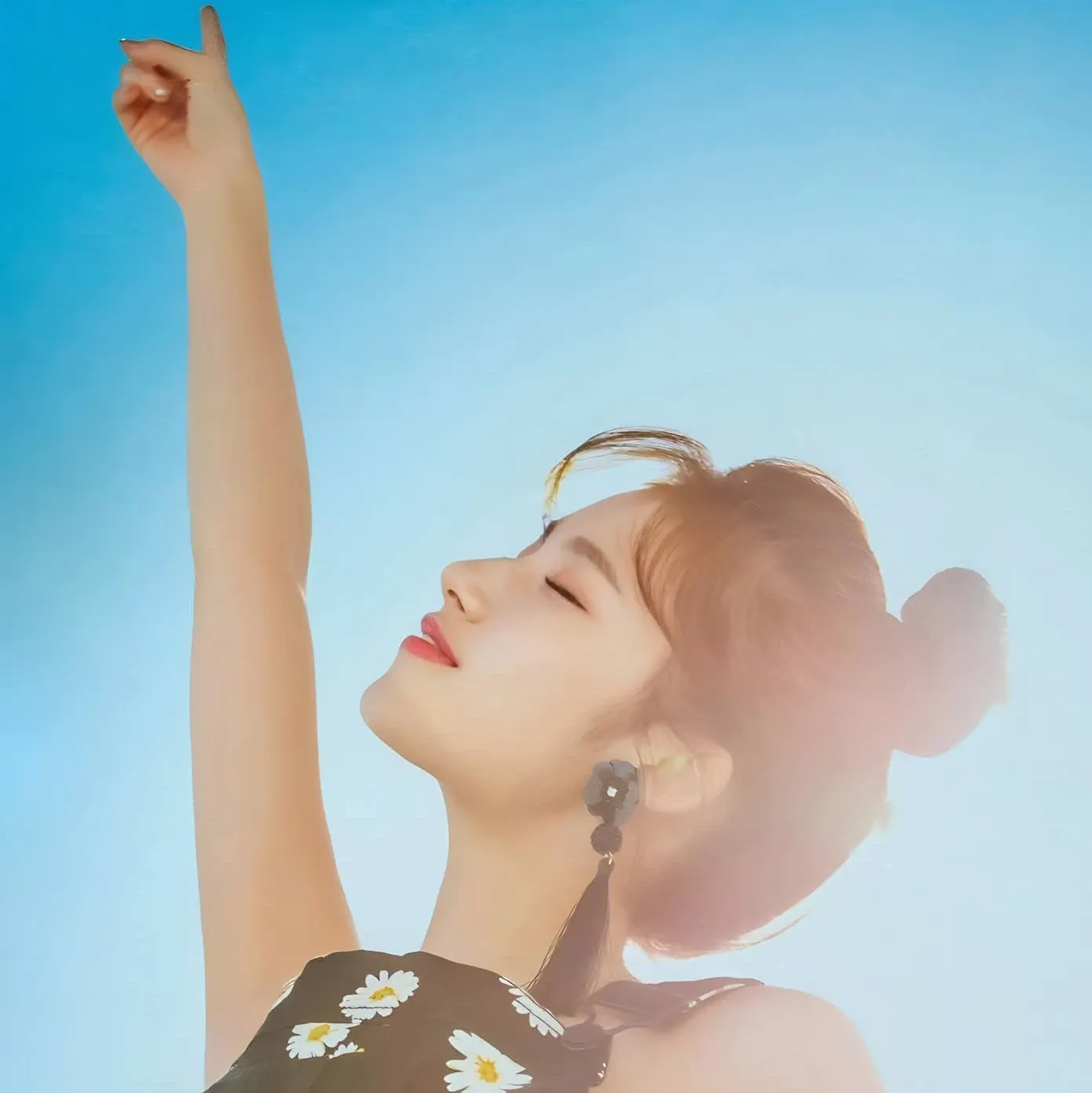사나 (TWICE)의 비하인드 컷