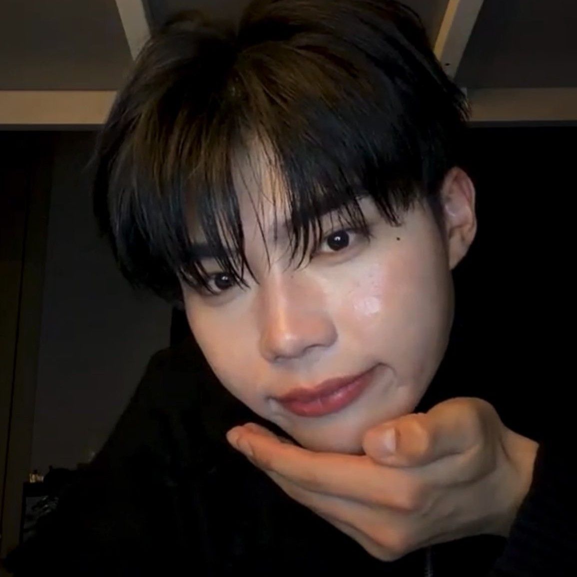 Momen yang diabadikan oleh penggemar Park Gunwook (ZEROBASEONE)