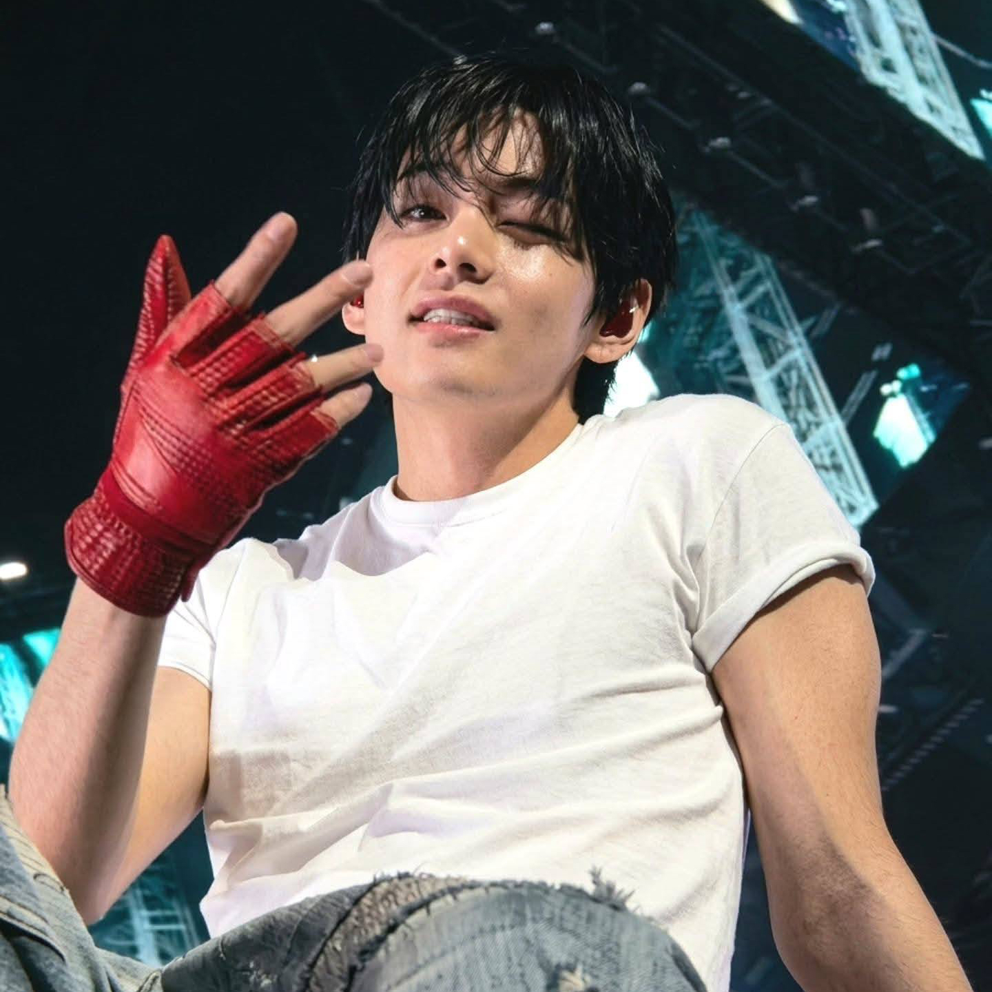 Recent activity shot of V (BTS)