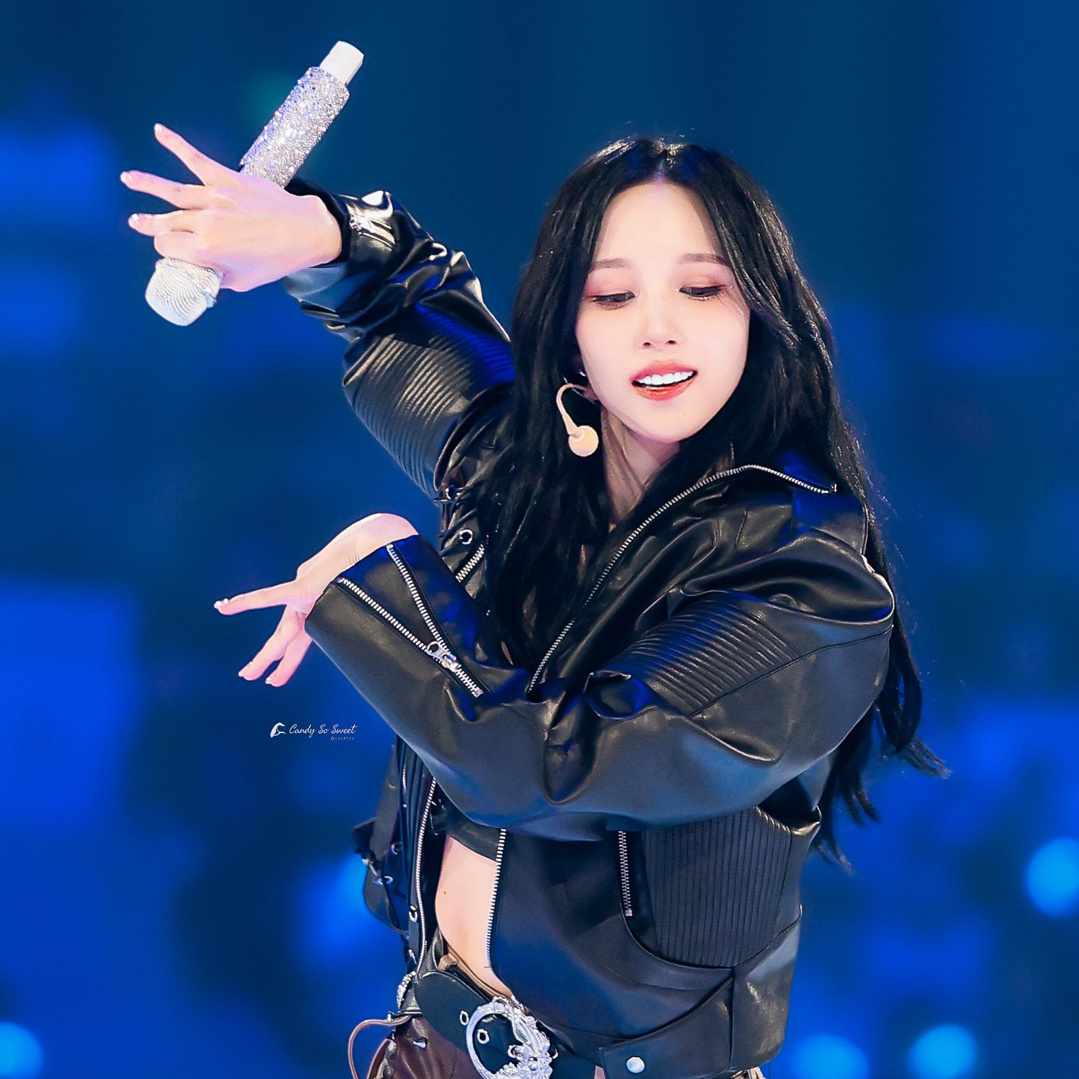 Potret di balik layar Mina (TWICE)