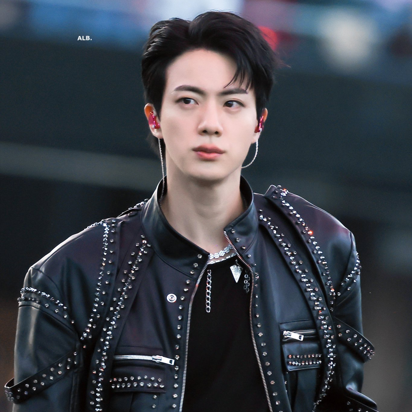 Momen yang diabadikan oleh penggemar Jin (BTS)