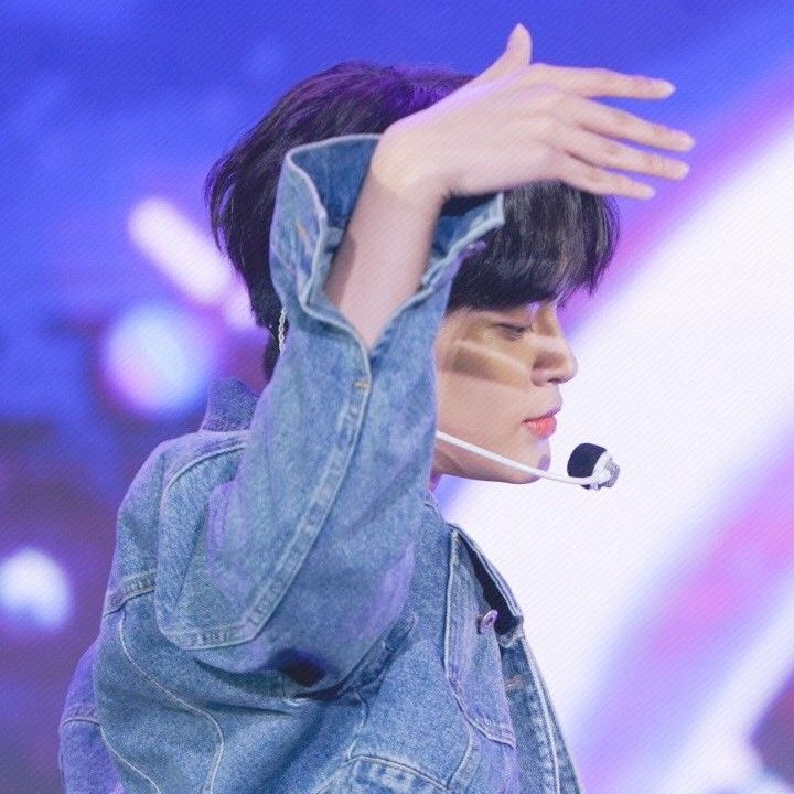 Behind-the-scenes cut of Lee Daehwi (AB6IX)