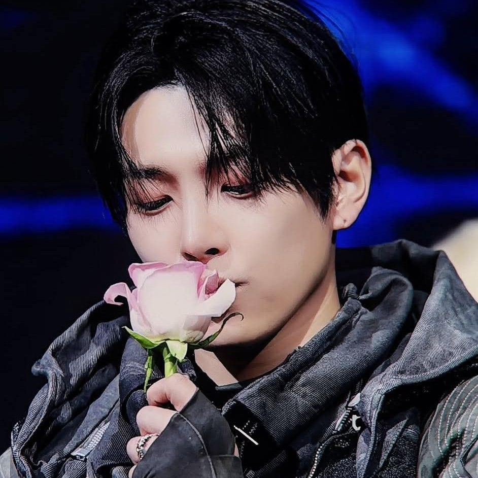 A moment captured by Hongjoong (ATEEZ)'s fan