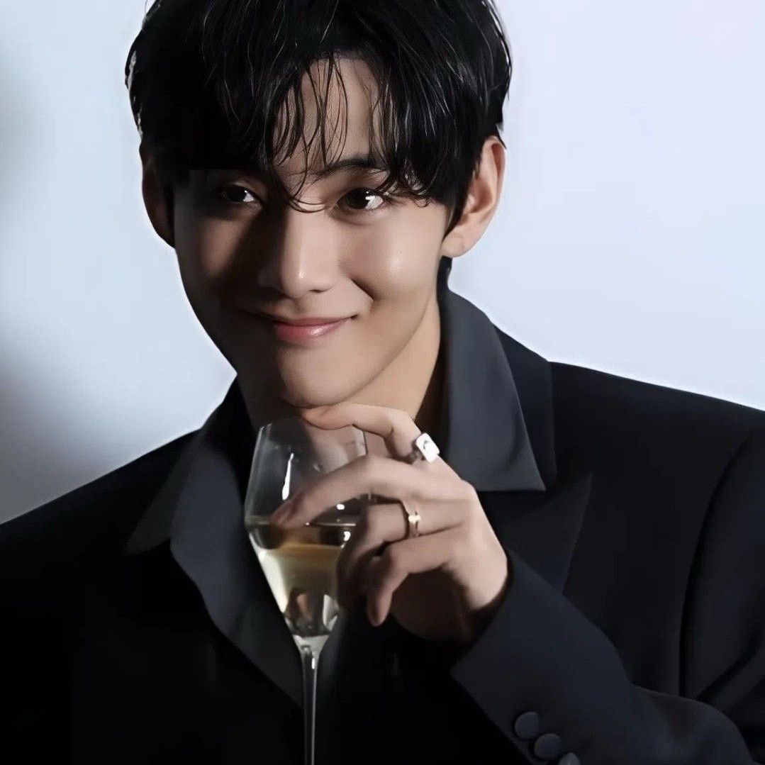 뷔 (방탄소년단)의 비하인드 컷