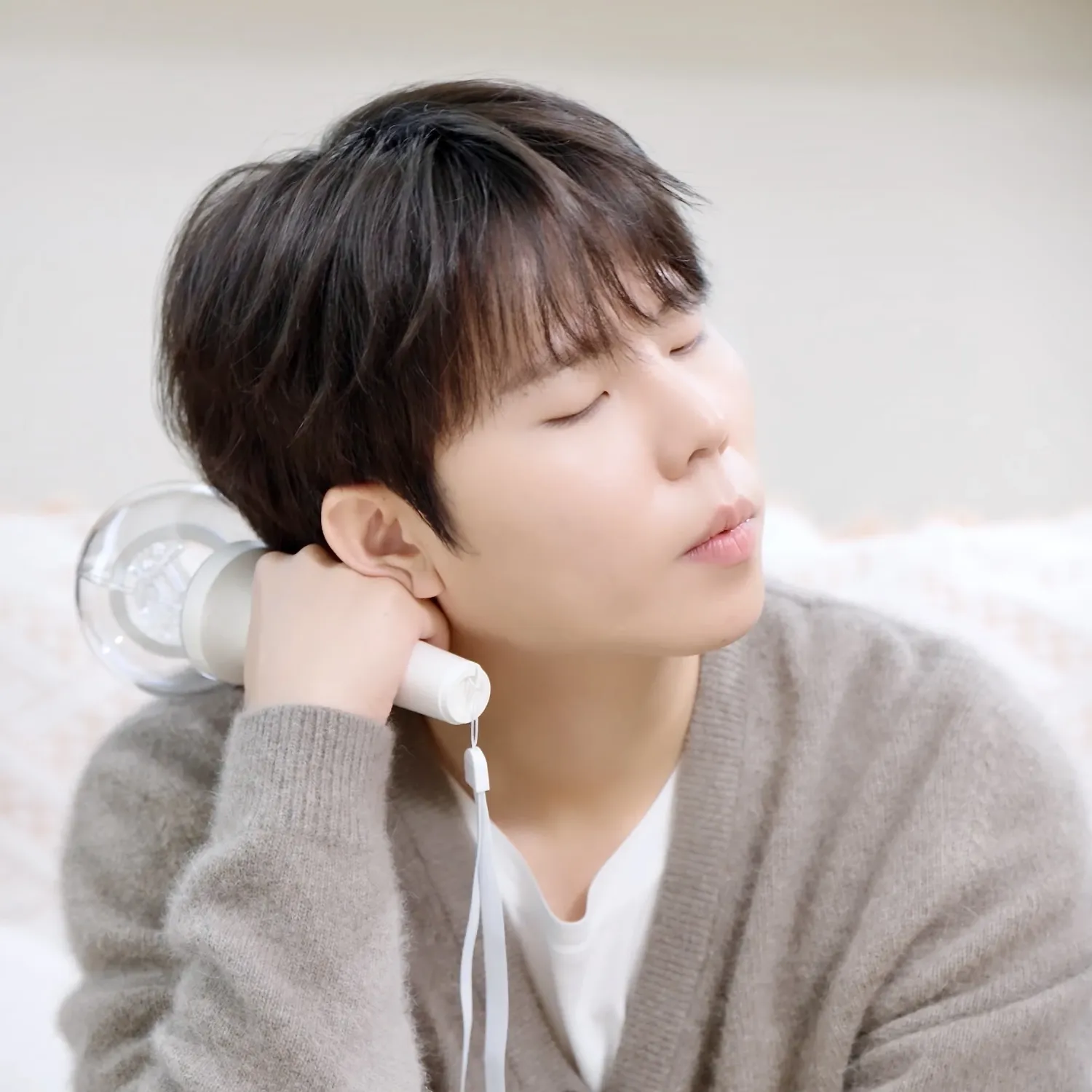 A moment captured by Jung Seunghwan's fan