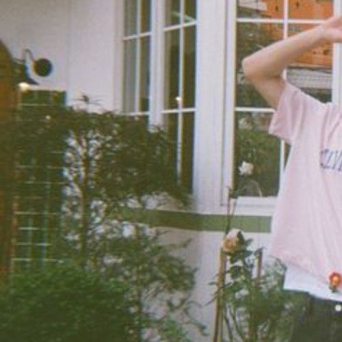 A moment captured by Hong (LYKN)'s fan