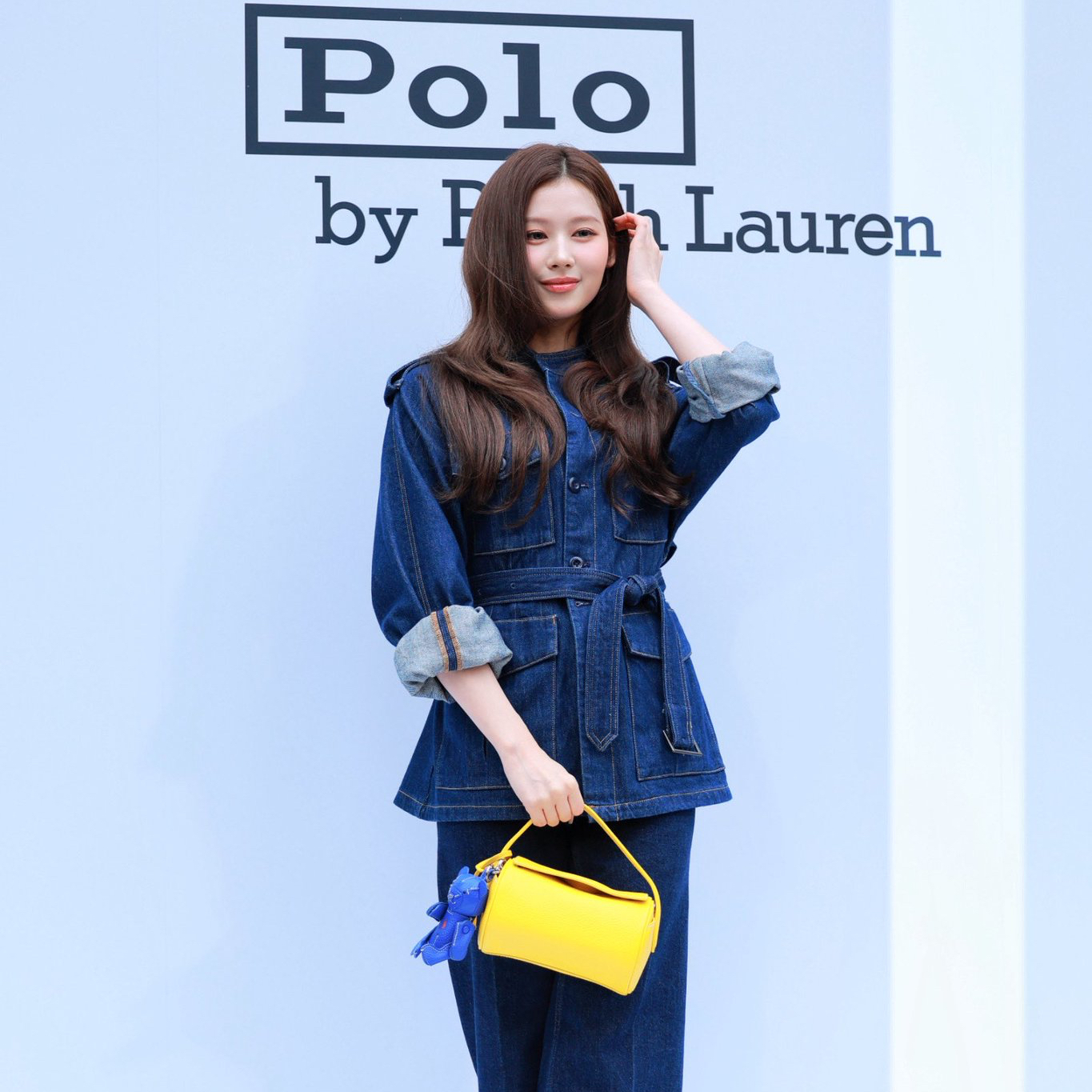 Momen yang diabadikan oleh penggemar Sana (TWICE)