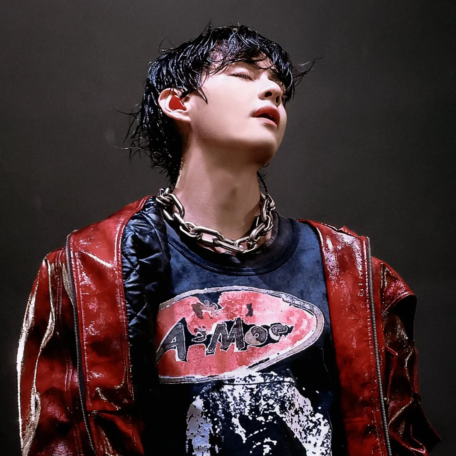 Latest photo of V (BTS)
