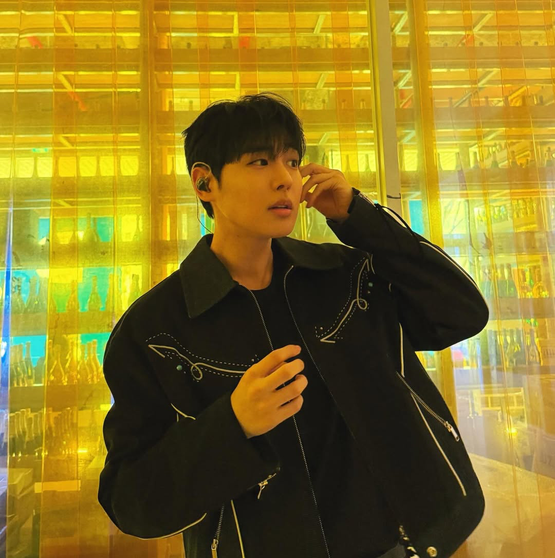 Latest photo of Choi Byungchan