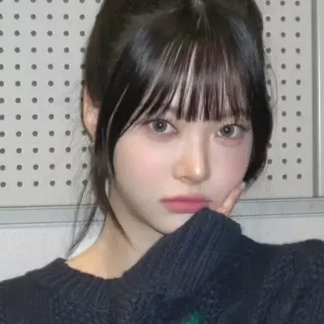 Recent activity shot of Hong Eunchae (LE SSERAFIM)