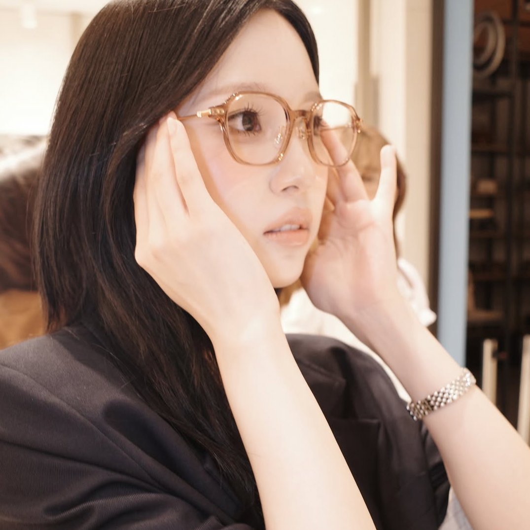Mina (TWICE)的最新照片