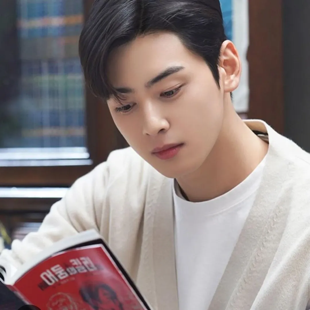 Recent activity shot of Eunwoo (ASTRO)