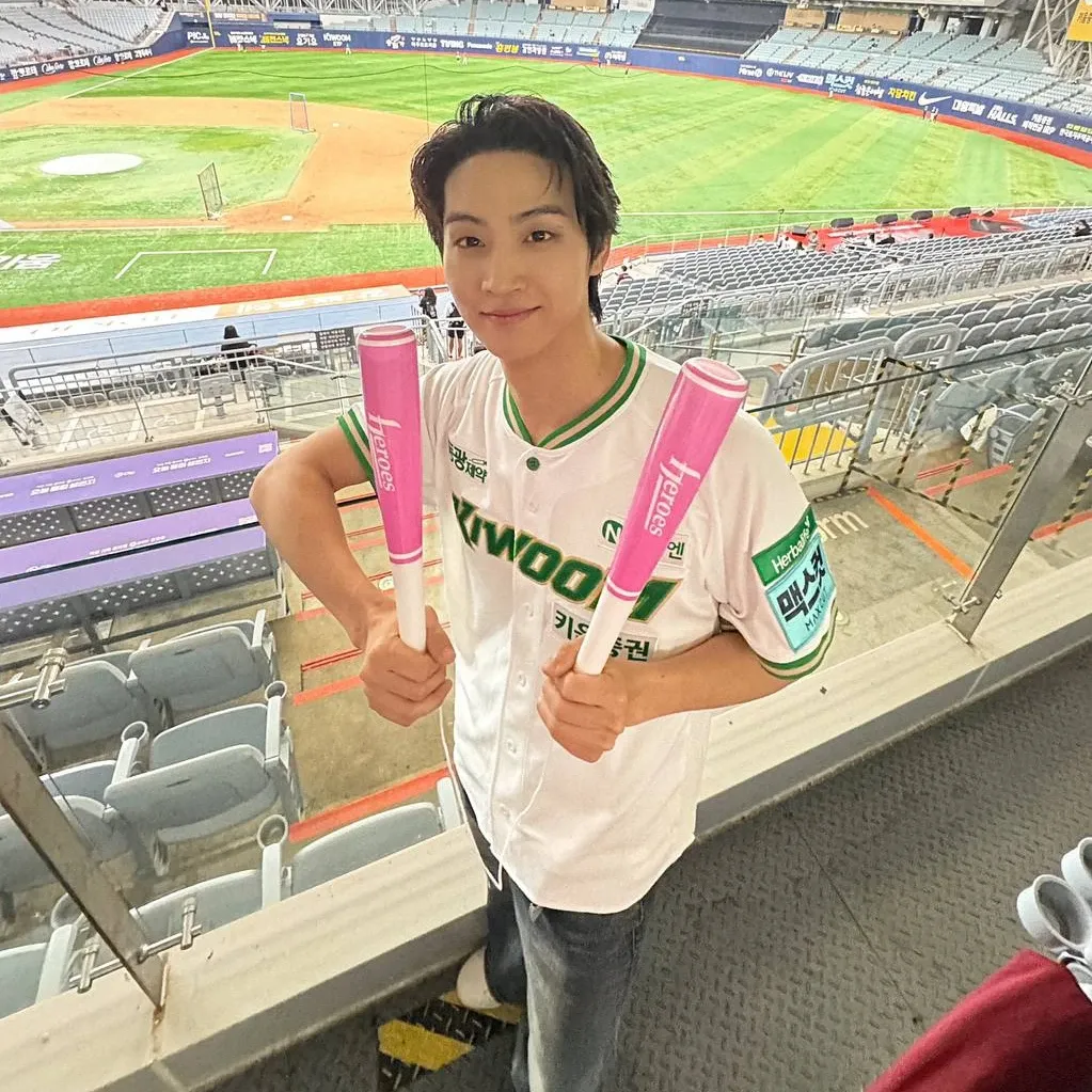 Behind-the-scenes cut of JAY B (GOT7)