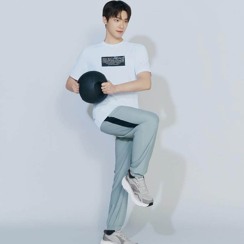 A moment captured by Dino (SEVENTEEN)'s fan