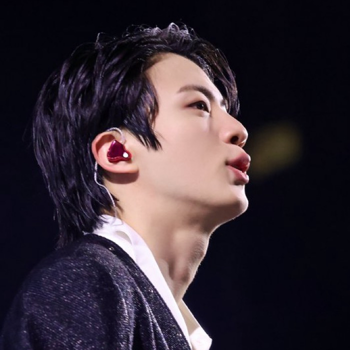 진 (방탄소년단)의 최신 사진