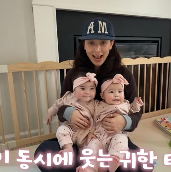 Latest photo of Jihyo (TWICE)