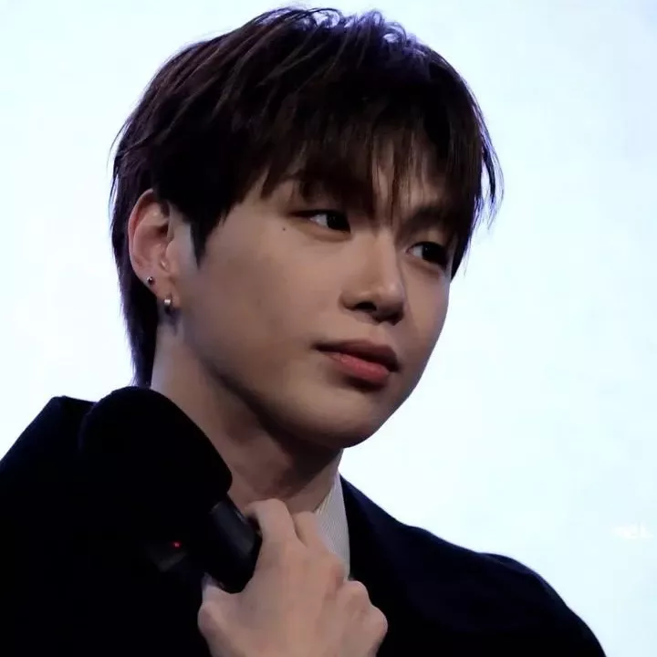 강다니엘의 최신 사진