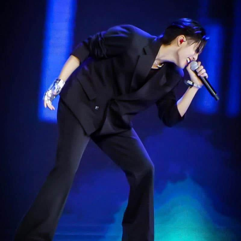 Latest photo of Copper (BUS)