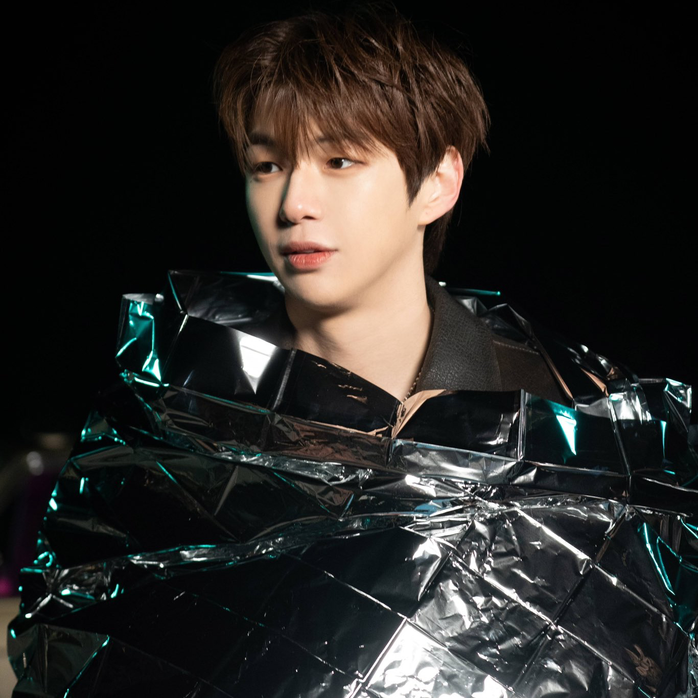 강다니엘의 비하인드 컷