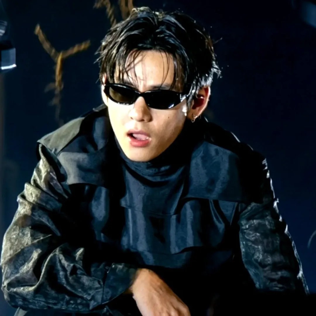 Latest photo of V (BTS)