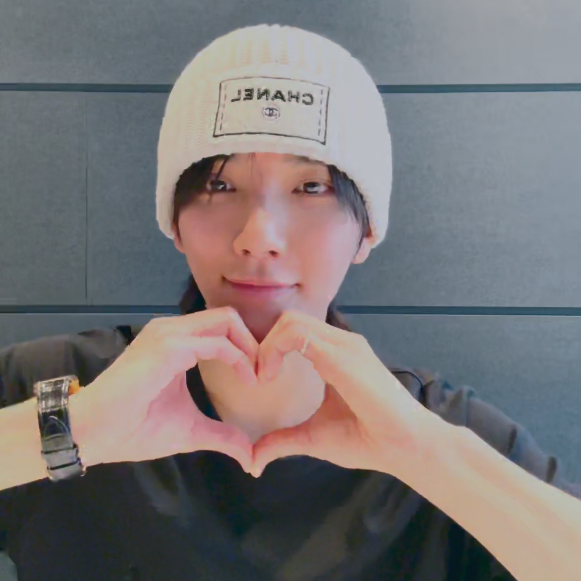 Latest photo of Joshua (SEVENTEEN)