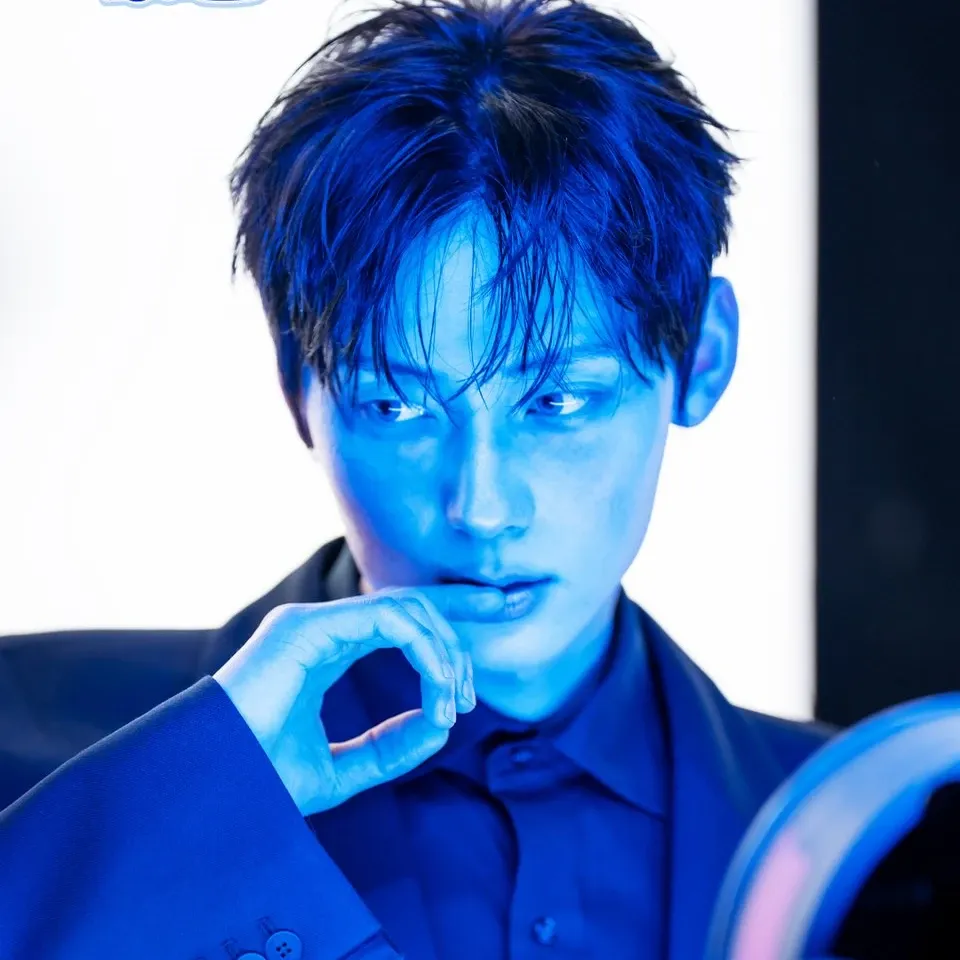 Behind-the-scenes cut of Hwang Minhyun