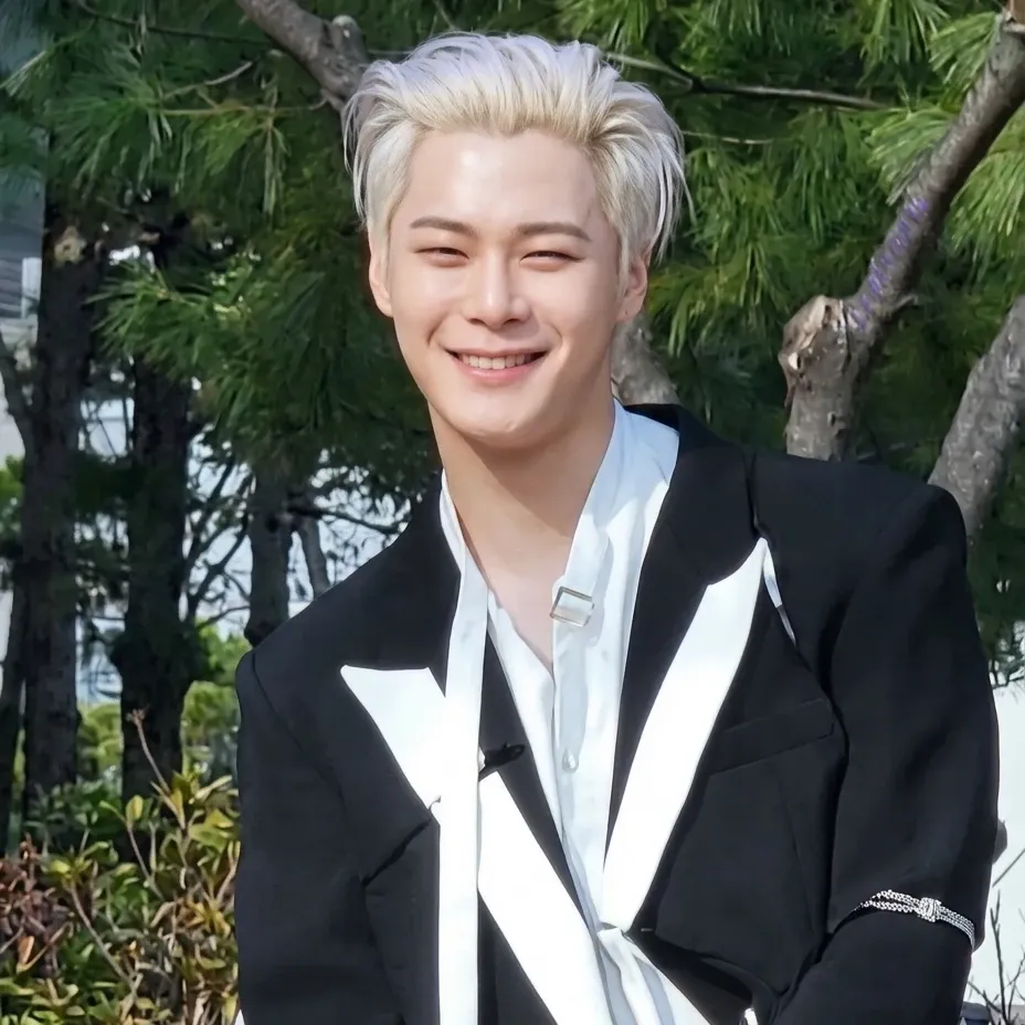 Latest photo of Moonbin (ASTRO)