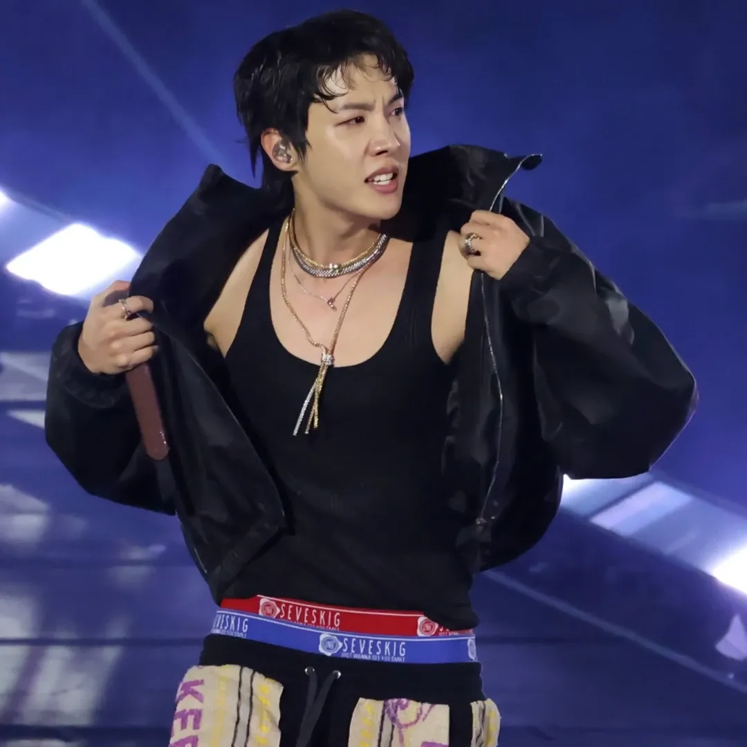 Foto terbaru Jungkook (BTS)