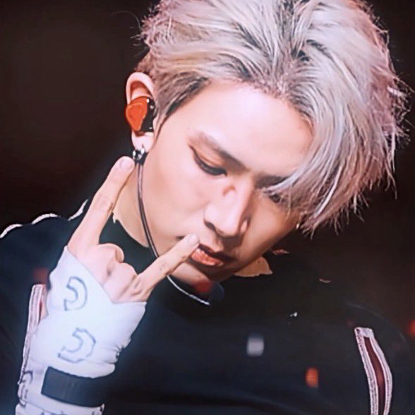 ヒスンの最近の活動写真