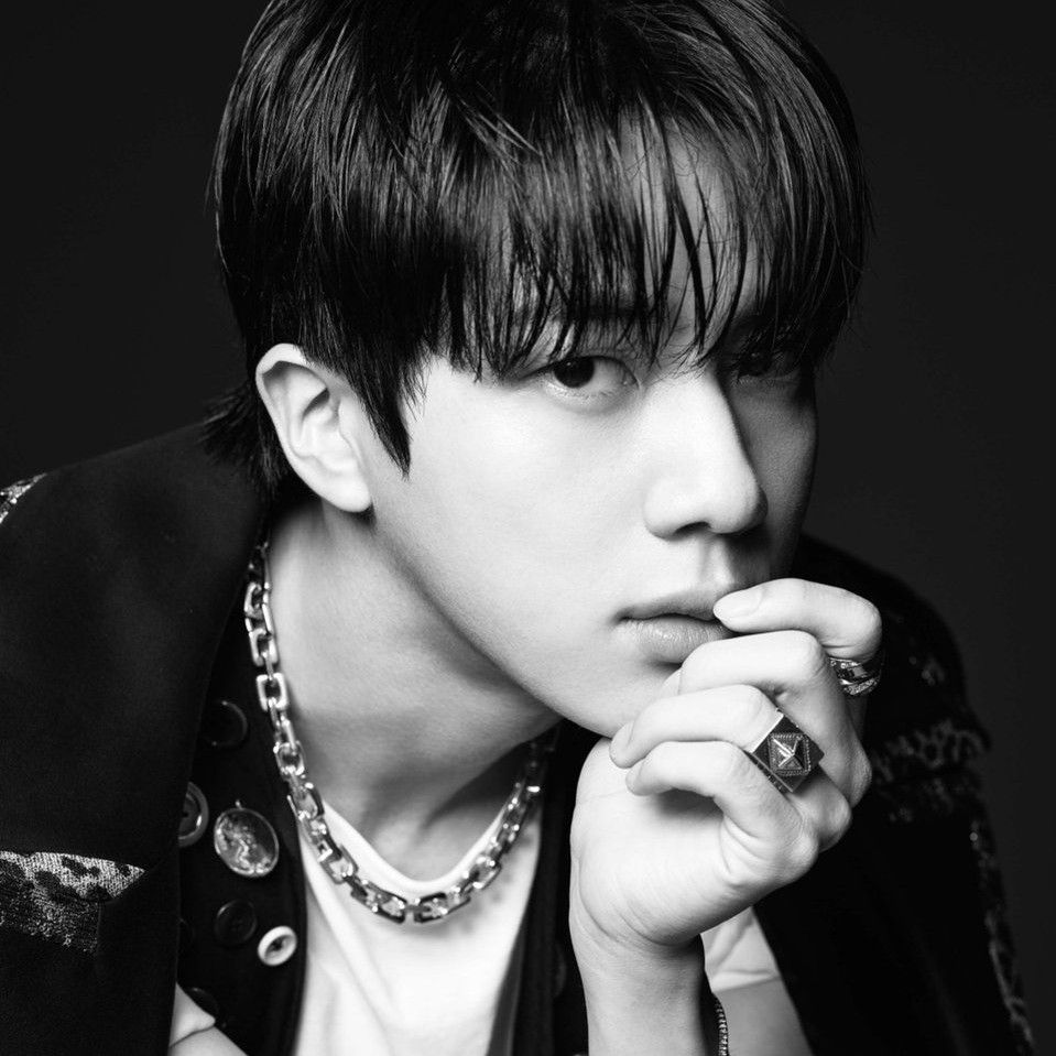 Foto terbaru Jin (BTS)