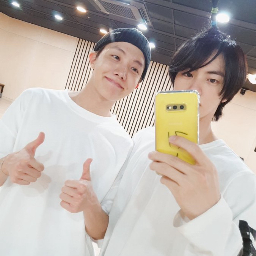 진 (방탄소년단)의 최신 사진