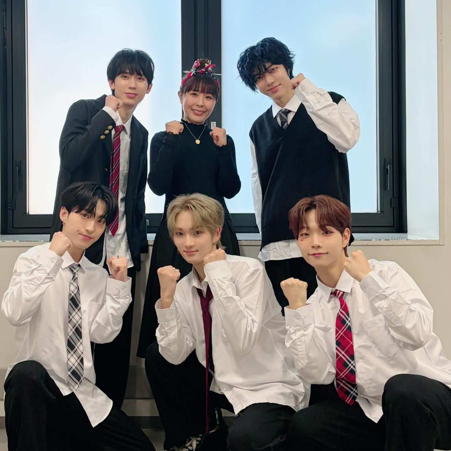 Behind-the-scenes cut of Junhyeok