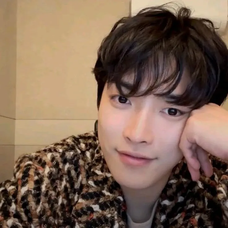 Behind-the-scenes cut of Hongjoong (ATEEZ)