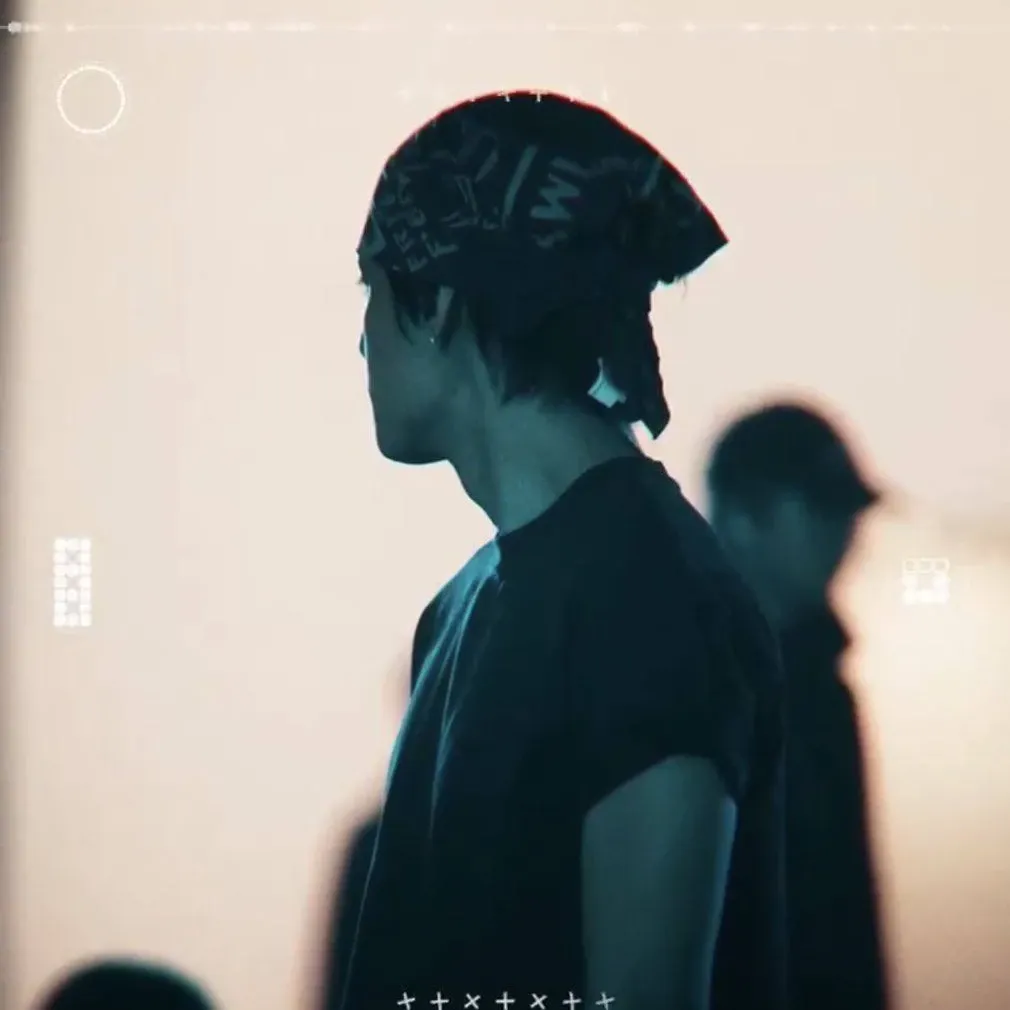 Foto terbaru V (BTS)