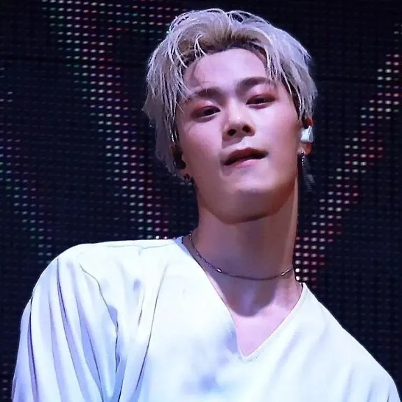 Latest photo of Moonbin (ASTRO)