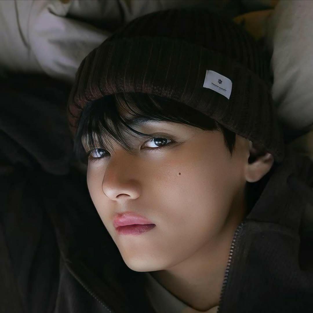 뷔 (방탄소년단) 최근 활동샷