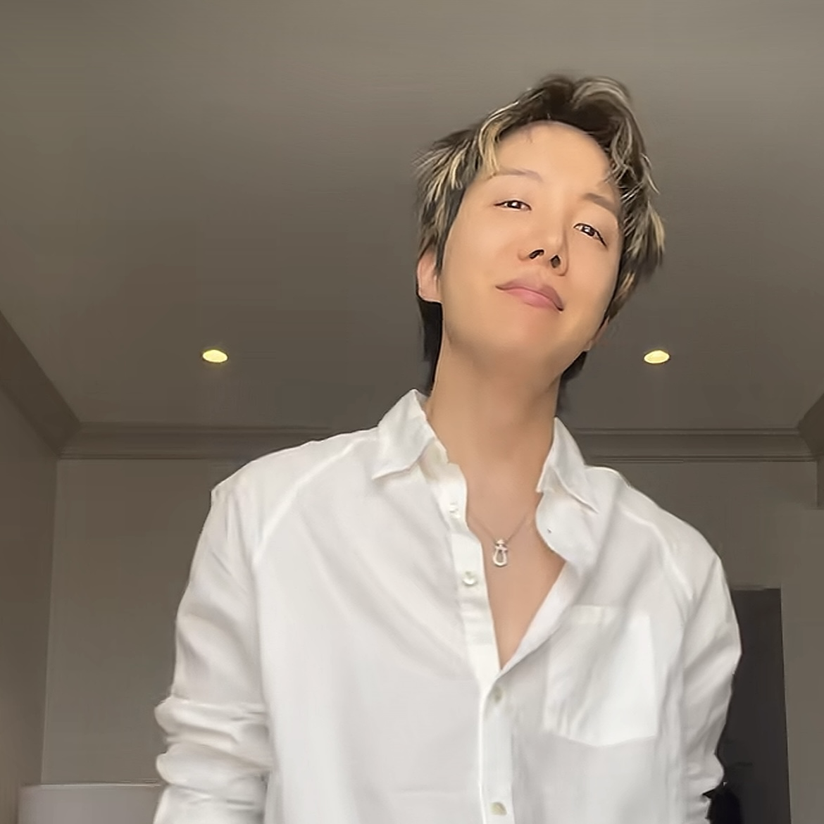 J-hope (防彈少年團)的最新照片