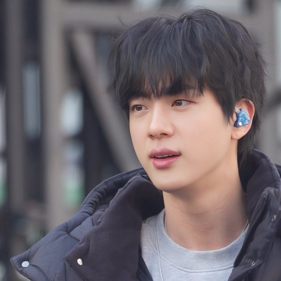 진 (방탄소년단)의 최신 사진