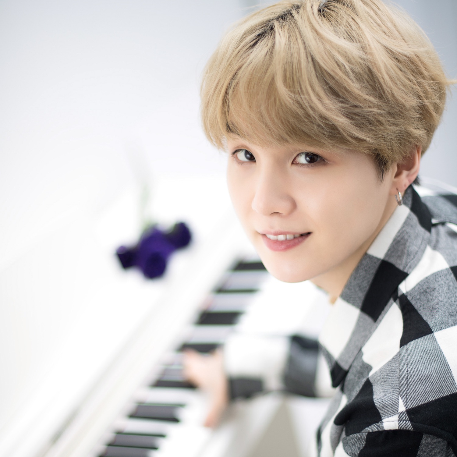 Potret di balik layar SUGA (BTS)