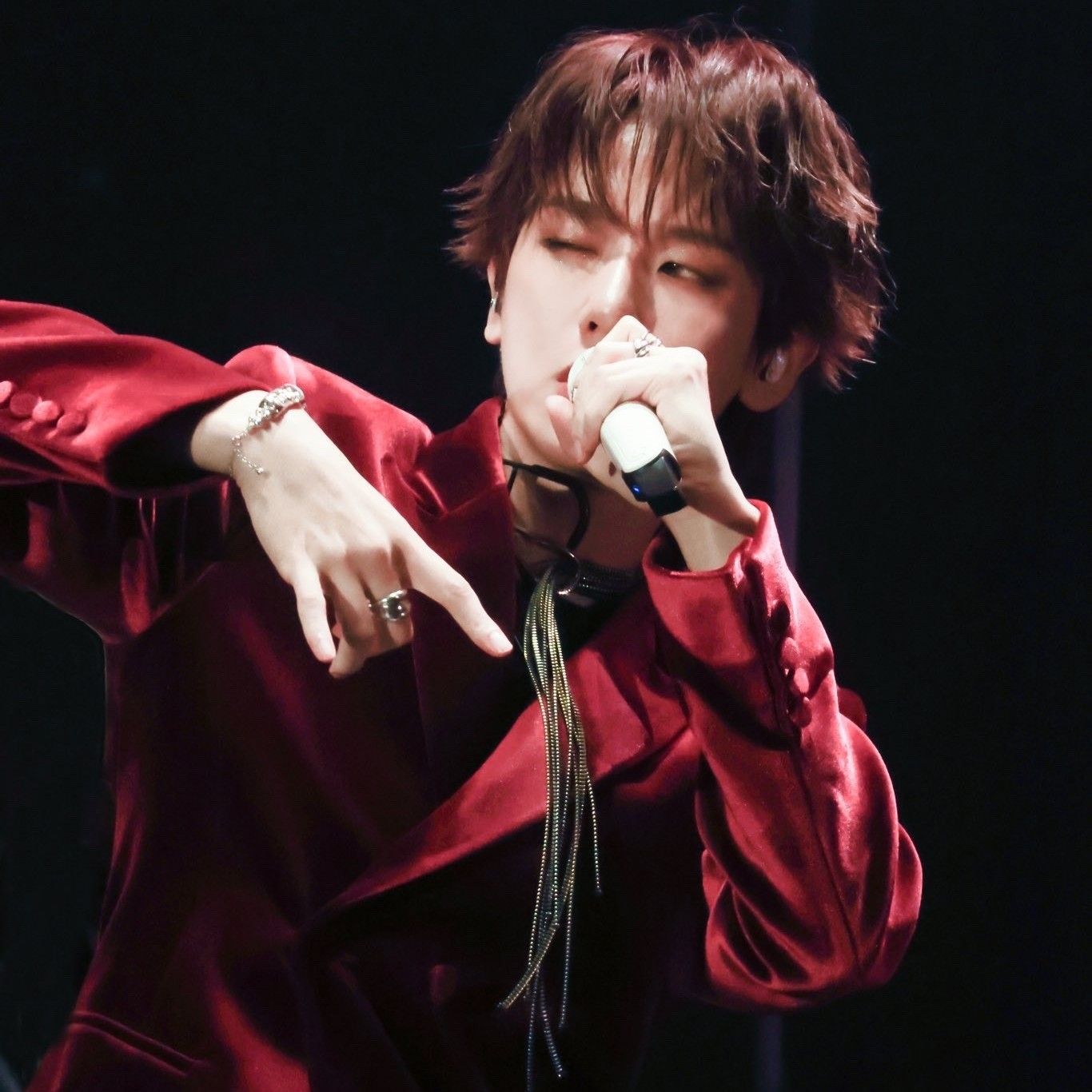 백현 (EXO)의 최신 사진