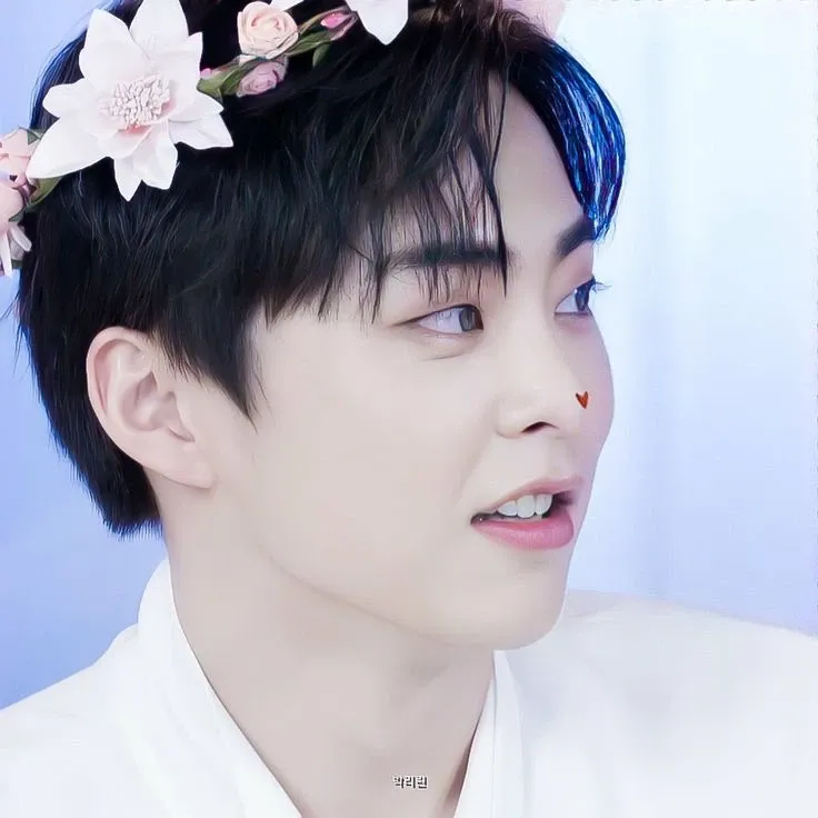 Behind-the-scenes cut of EXO